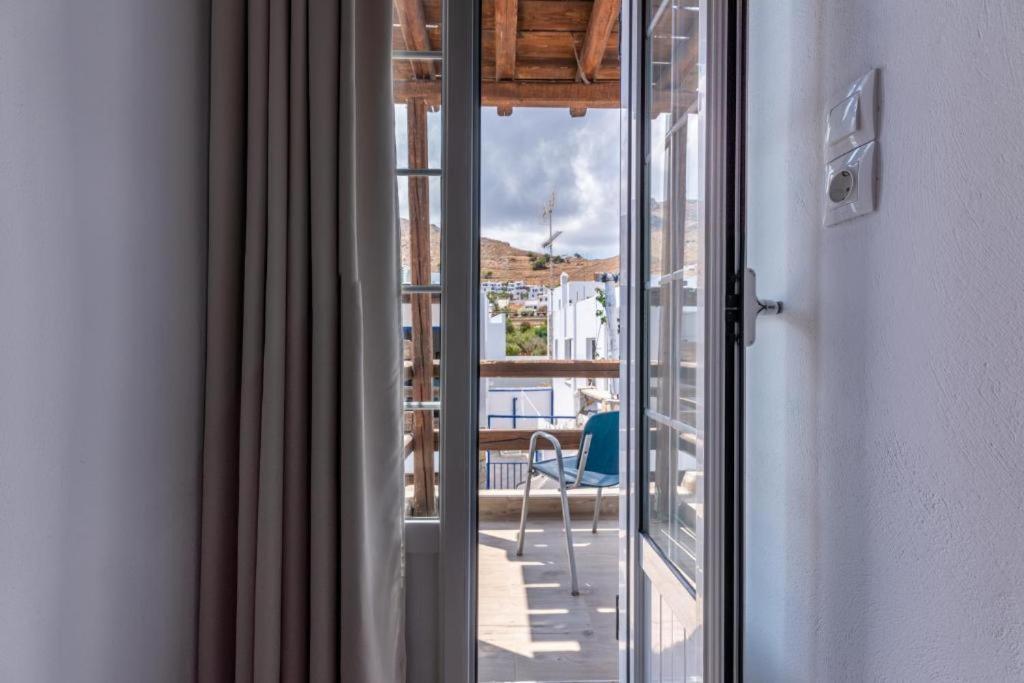 Vassilia On The Beach Serifos Livadakia Exterior photo