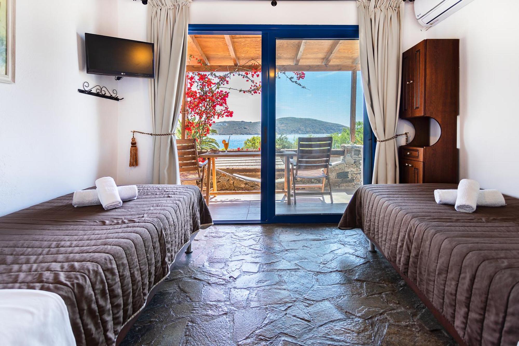 Vassilia On The Beach Serifos Livadakia Exterior photo